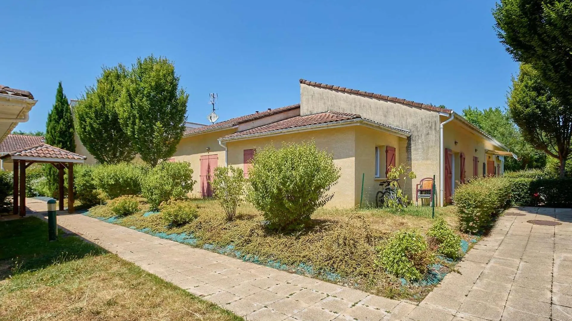 Charmant T2 avec Jardin à Barbotan - FR-1-841-25 Cazaubon 0*, Barbotan-les-Thermes Frankreich